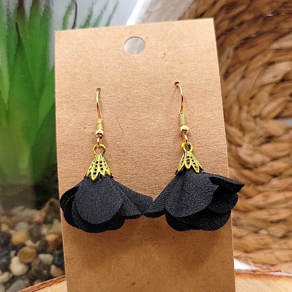 2/$10 black flower earrings
